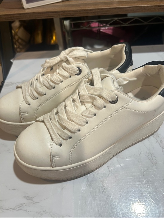 Steve Madden Shoes - Steve Madden Women’s Platform Lace-Up Sneakers with Black Heel Accent
